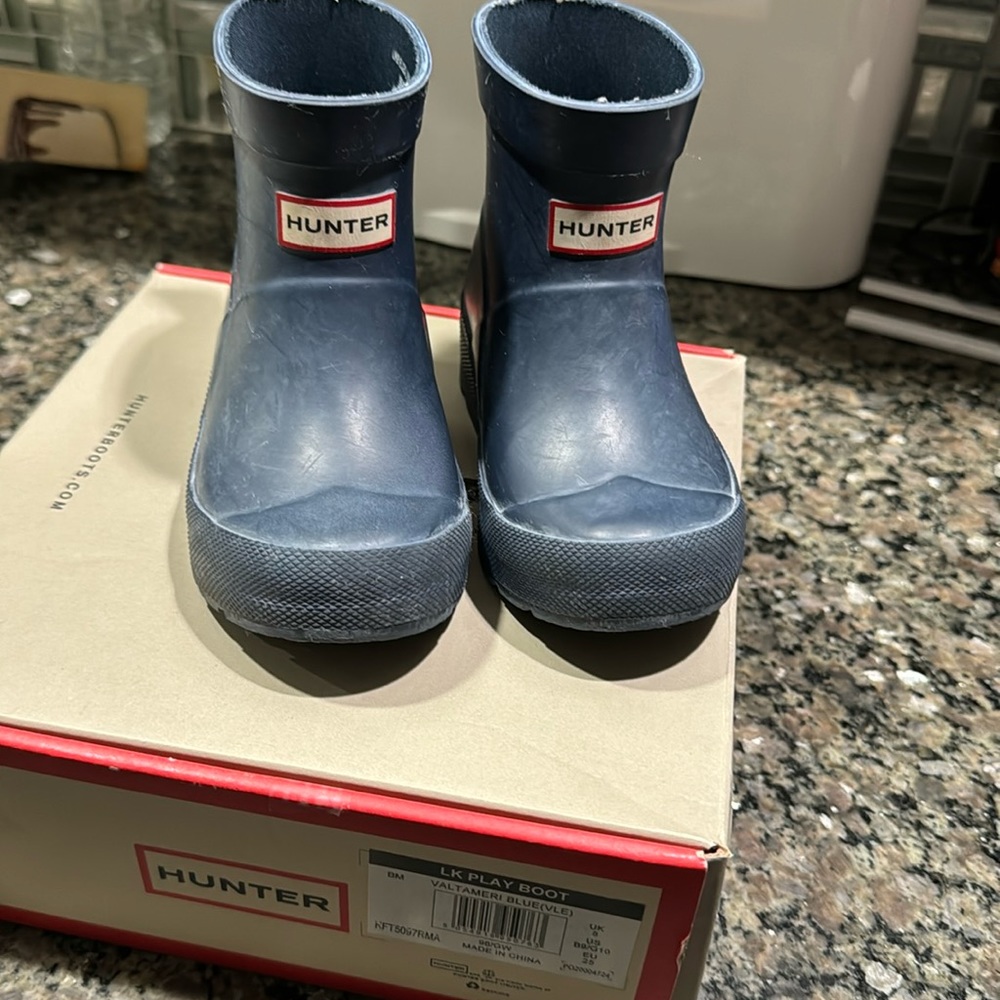 Toddler box rain boots